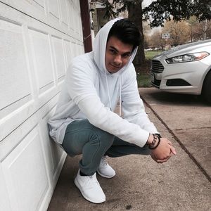 Meet your Posher, Eric